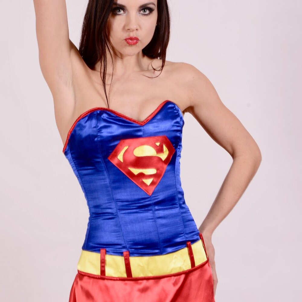 NWT MED SUPER GIRL WOMAN TIGHT LACING CORSET 26"